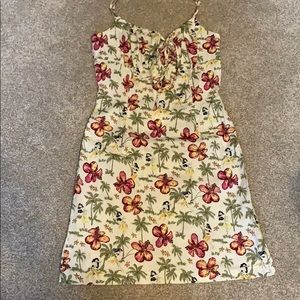 New! Never worn Hawaiian dress. Size 3